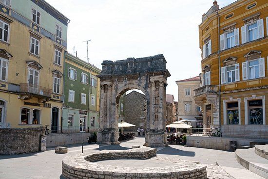 Arch of the Sergii